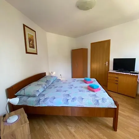 Amela Lägenhet Pula