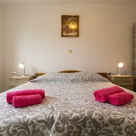 Apartment Amela *