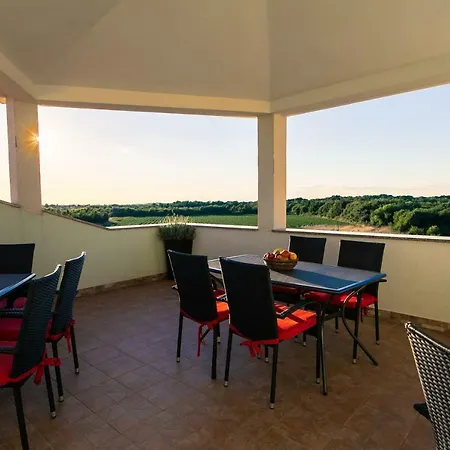 Amela Apartment Pula