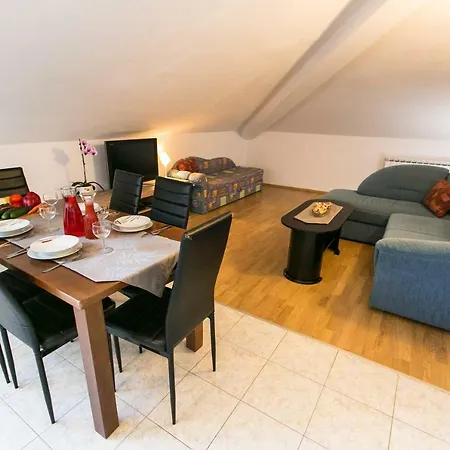 Apartment Amela