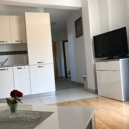 Amela Lägenhet Pula