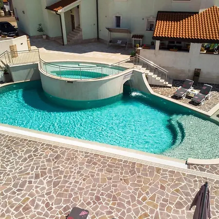 شقة Amela بولا