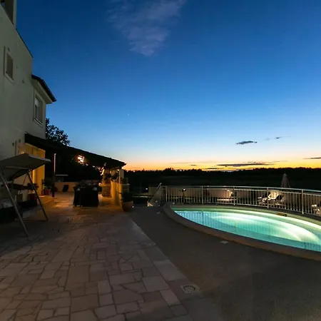 Amela Apartment Pula