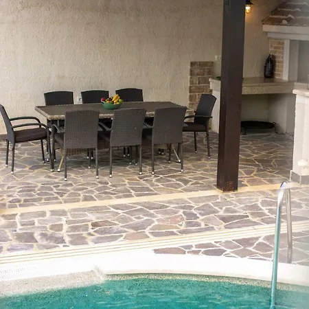 Apartment Amela Pula