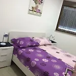 Amela Apartman *