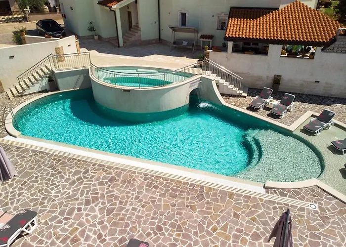 Apartamento Amela Pula